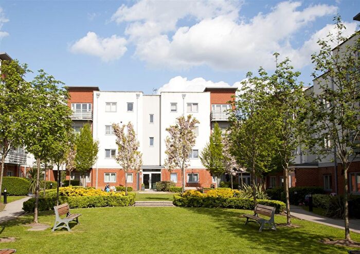 2 Bedroom Flat For Sale In Cannock Court, Hawker Place, Walthamstow, E17