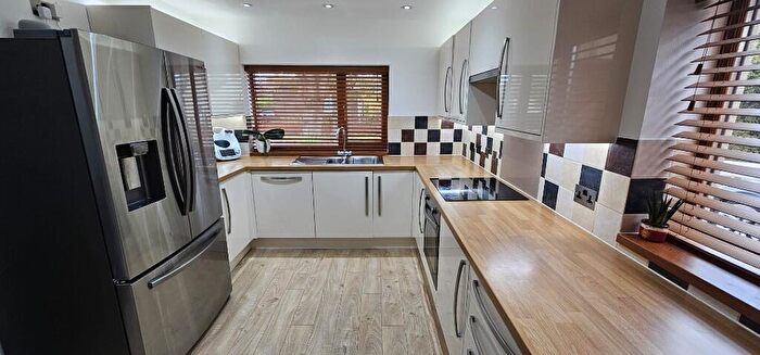 6 Bedroom Detached House For Sale In Abbott Road, BS35