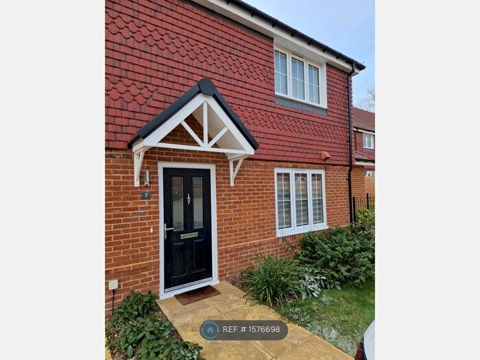 1 Bedroom Flat To Rent In Farnham, Farnham, GU9
