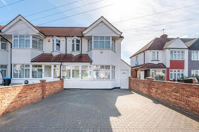 4 Bedroom Semi Detached House For Sale In The Grange, Alperton, Wembley, HA0