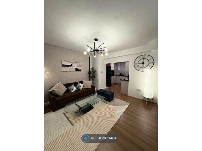 3 Bedroom Flat To Rent In Fenton House, London, SE14