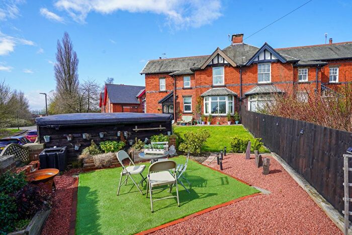 3 Bedroom Semi-detached House For Sale In Slack Lane, Heath, S44