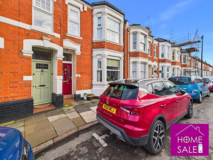 3 Bedroom Town House For Sale In Lea Road, Abington, NN1