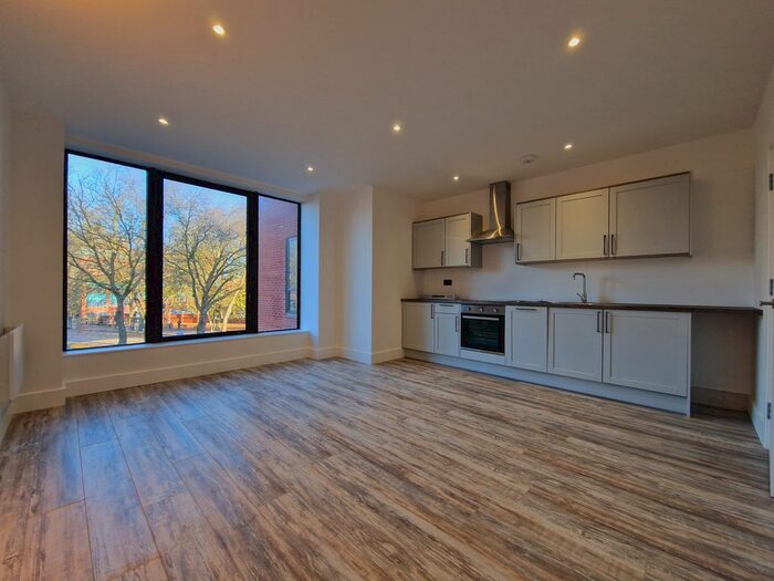 1 Bedroom Flat To Rent In Clarence Street, Swindon, SN1