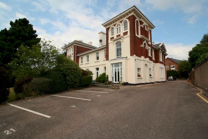 2 Bedroom Apartment To Rent In Fairpark Road, Exeter, EX2