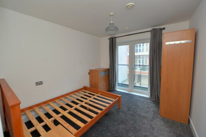 1 Bedroom Flat To Rent In Oceana Boulevard, Lower Canal Walk, Southampton, SO14