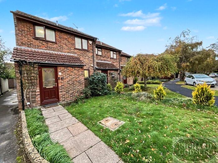 3 Bedroom End Of Terrace House For Sale In Stanpit, Christchurch, BH23