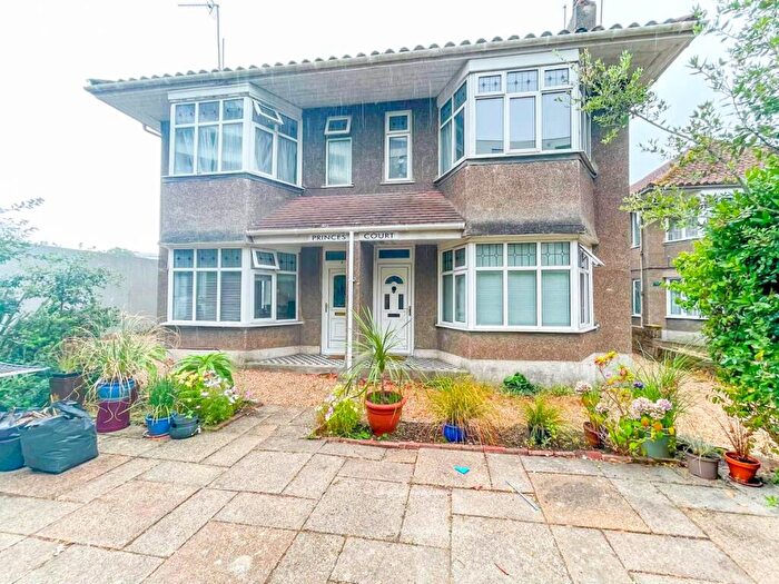 2 Bedroom Flat To Rent In St Peters Road, Bournemouth, Dorset, BH1