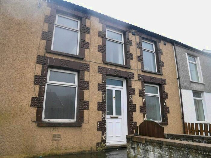 2 Bedroom Property To Rent In Cornwall Road, Williamstown, Tonypandy, CF40