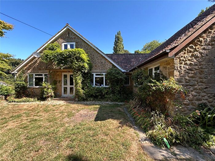 3 Bedroom Detached House To Rent In Wadham Close, Ilminster, Somerset, TA19