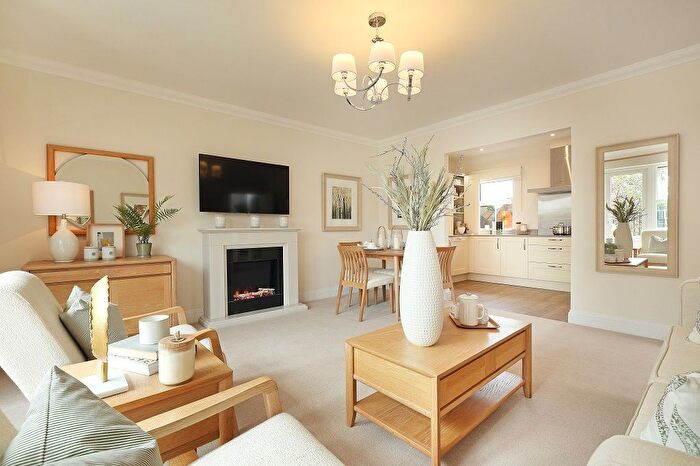 2 Bedroom Flat For Sale In Hatch Lane, Windsor, SL4
