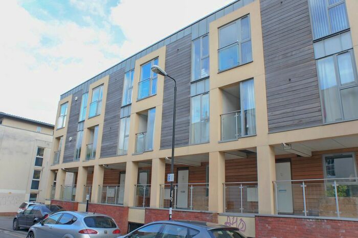 2 Bedroom Flat To Rent In Armidale Place, Bath Buildings, Montpelier, Bristol, BS6