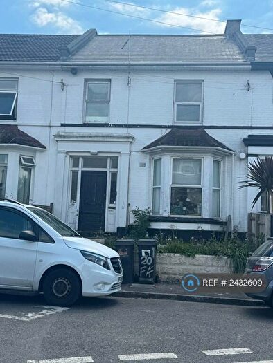 2 Bedroom Flat To Rent In Norwich Avenue, Bournemouth, BH2