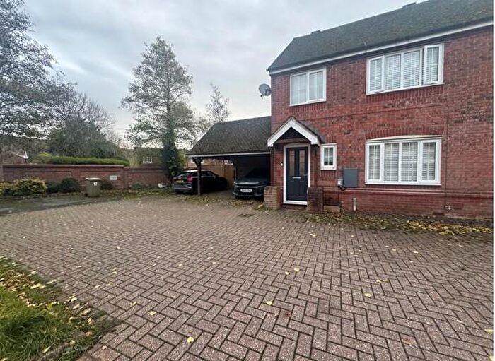 3 Bedroom Semi Detached House For Sale In Lambourn, Berkshire, RG17