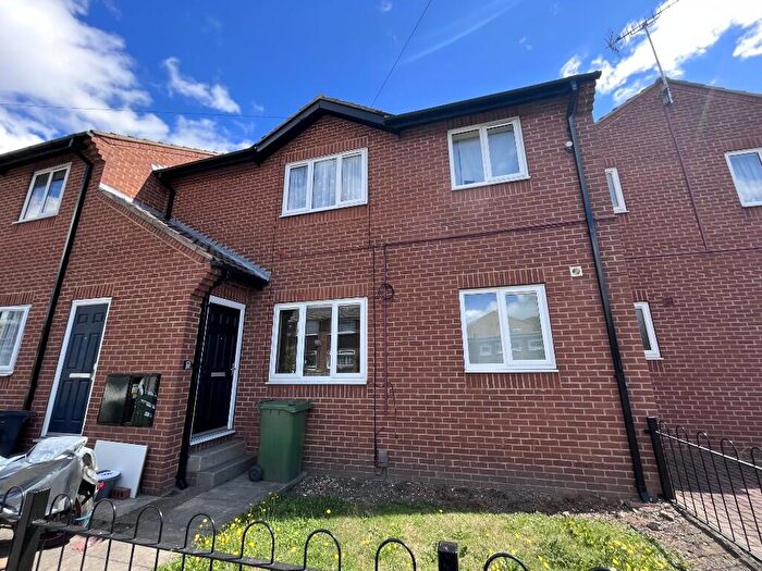 1 Bedroom Flat To Rent In Model Avenue, Leeds, West Yorkshire, LS12