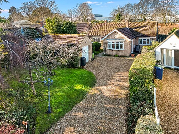 3 Bedroom Detached Bungalow For Sale In High Street, Foxton, Cambridge, CB22