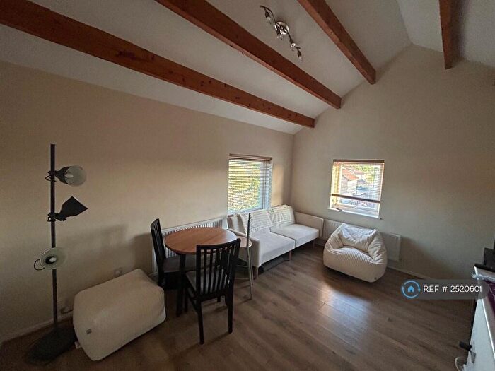 2 Bedroom Maisonette To Rent In Blackmoor Gate, Furzton, Milton Keynes, MK4