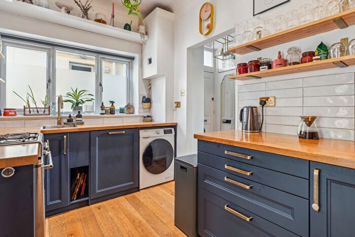 1 Bedroom Flat To Rent In Fawe Park Road, East Putney, SW15