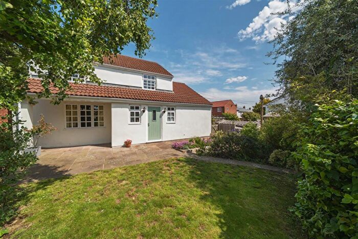 3 Bedroom Detached House For Sale In Putton Lane, Chickerell, DT3