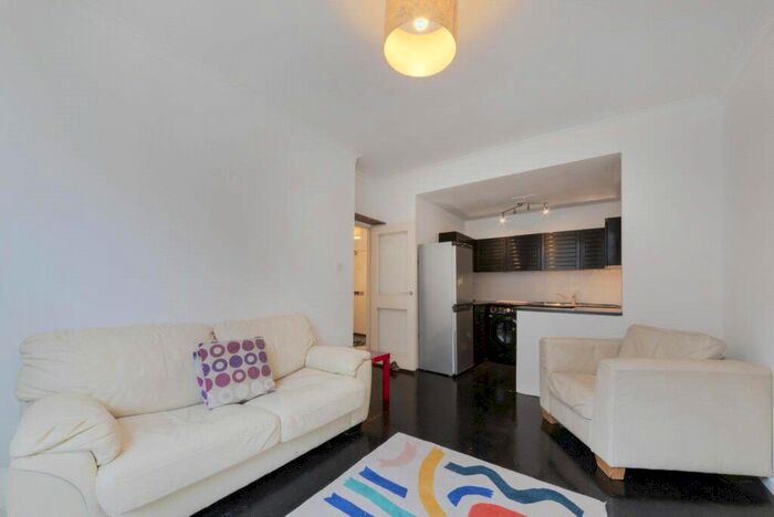 2 Bedroom Flat To Rent In Judd Street, London, WC1H
