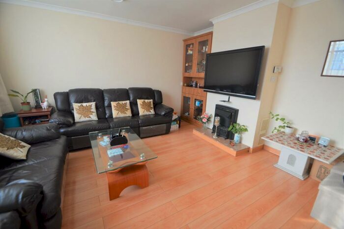 3 Bedroom Terraced House To Rent In Humber Way, Slough, SL3