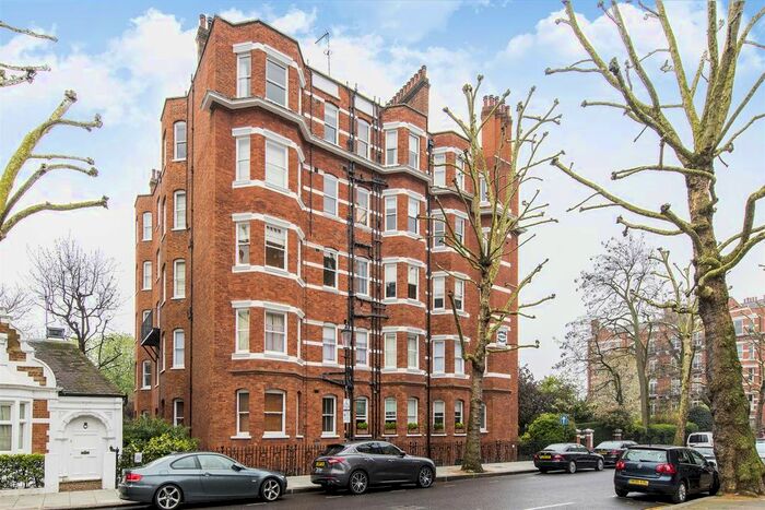 2 Bedroom Flat To Rent In Kensington Mansions, Kensington, London, SW5
