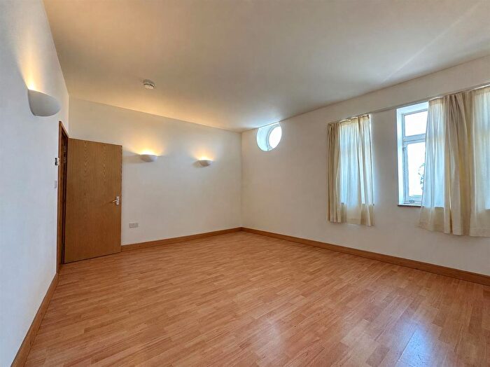 1 Bedroom Flat To Rent In Union Road, Bristol, BS2