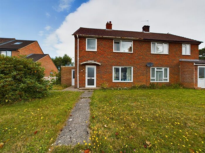 3 Bedroom Semi-Detached House For Sale In Woodlands Road, Baughurst, RG26