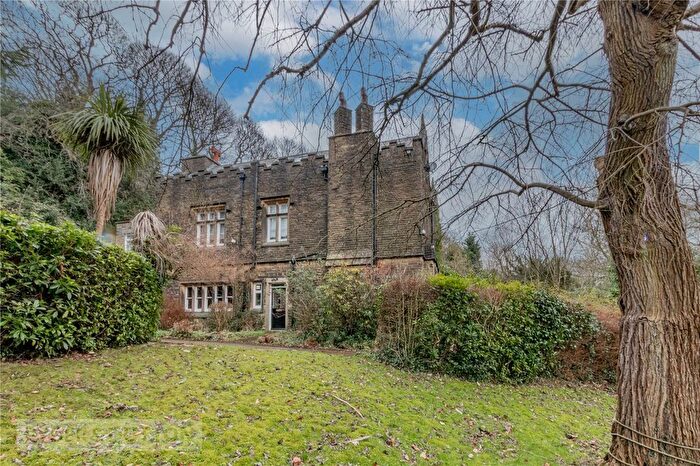 5 Bedroom Semi Detached House For Sale In John Naylor Lane, Luddendenfoot, Halifax, West Yorkshire, HX2