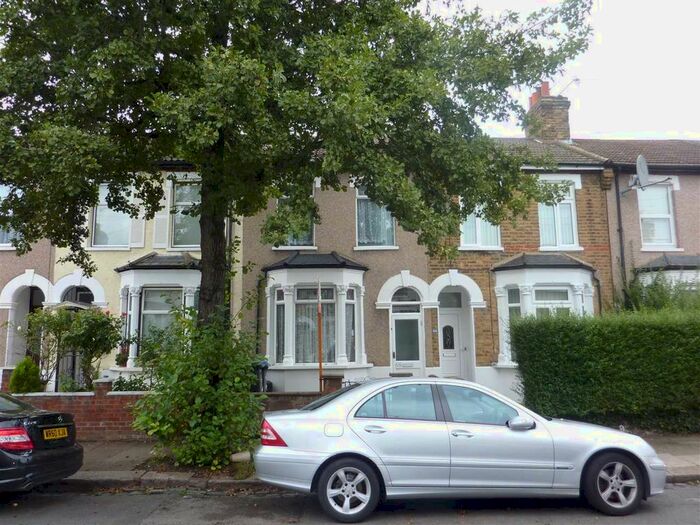2 Bedroom Property To Rent In Cheddington Road, London N18