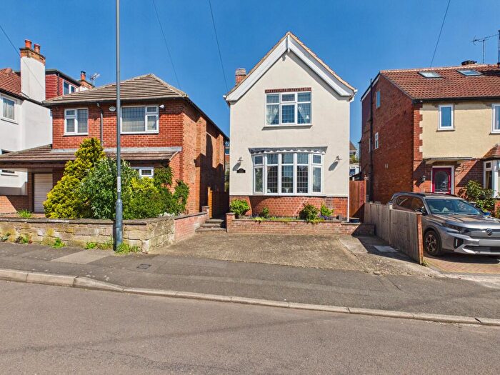 2 Bedroom Detached House For Sale In Derwent Avenue, Allestree, DE22