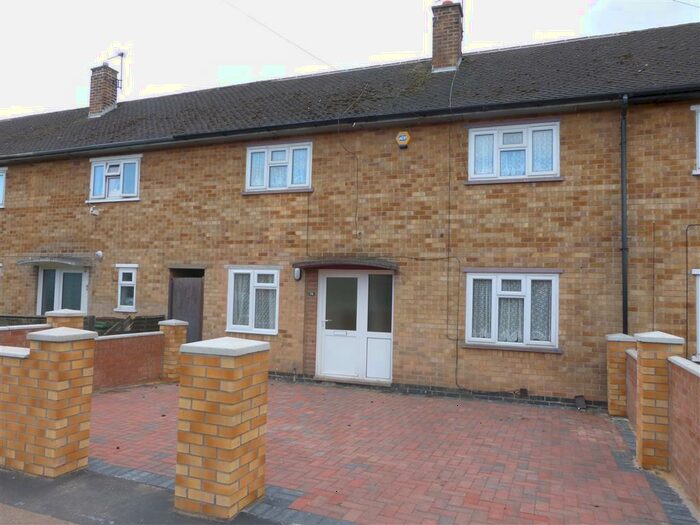 3 Bedroom Town House To Rent In Sharpley Road, Loughborough, LE11