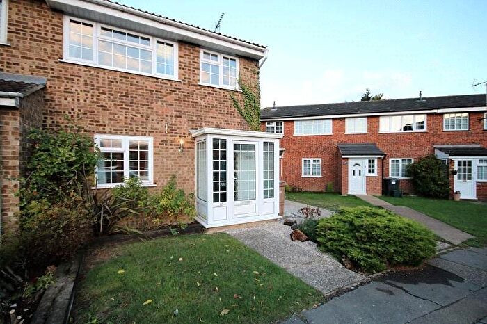 3 Bedroom End Of Terrace House To Rent In Primula Way, Chelmsford, CM1