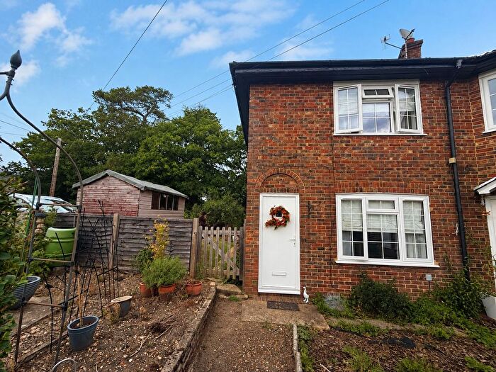 3 Bedroom End Of Terrace House For Sale In The Hoppety, Tadworth, KT20