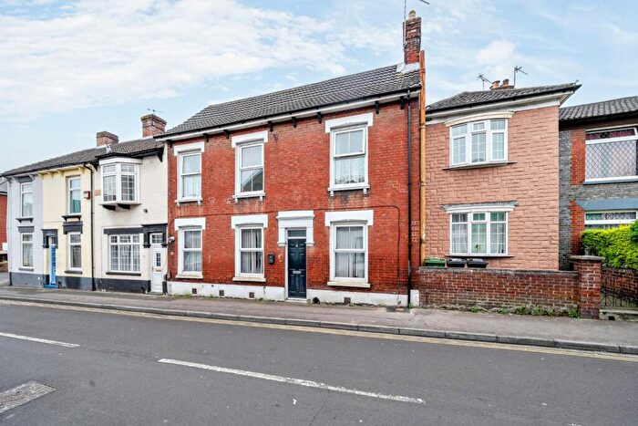 3 Bedroom Terraced House For Sale In Magdala Road, Cosham, Portsmouth, Hampshire, PO6