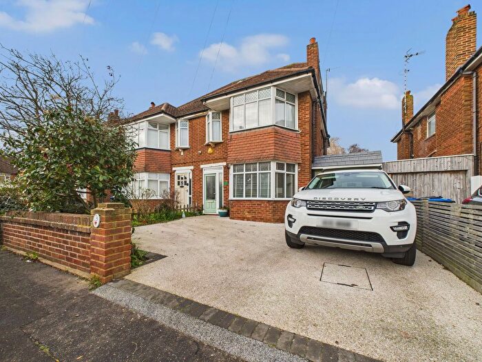5 Bedroom Semi Detached House For Sale In Douglas Avenue, Worthing, BN11