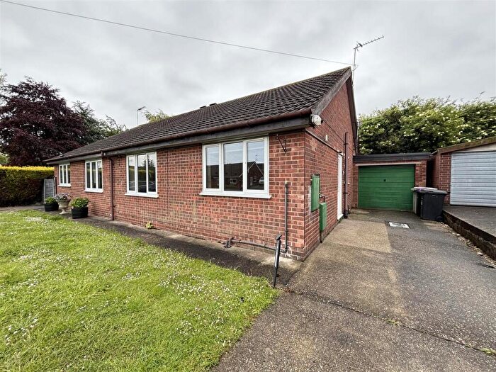 2 Bedroom Semi-Detached Bungalow For Sale In Glamis Place, Louth, LN11