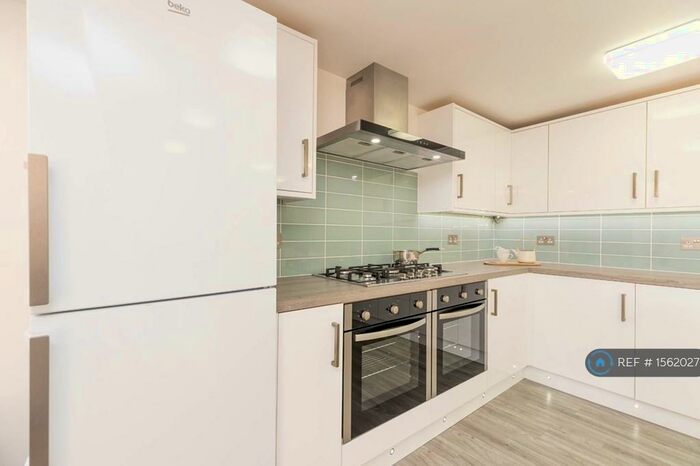 5 Bedroom Terraced House To Rent In Arden Close, Warwick, CV34