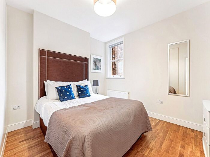 1 Bedroom Flat To Rent In Hamlet Gardens, King Street, W6