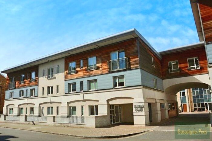 1 Bedroom Flat To Rent In Marina Place, Kingston Upon Thames, KT1