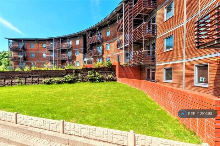 2 Bedroom Flat To Rent In North Crescent, Leeds, LS2