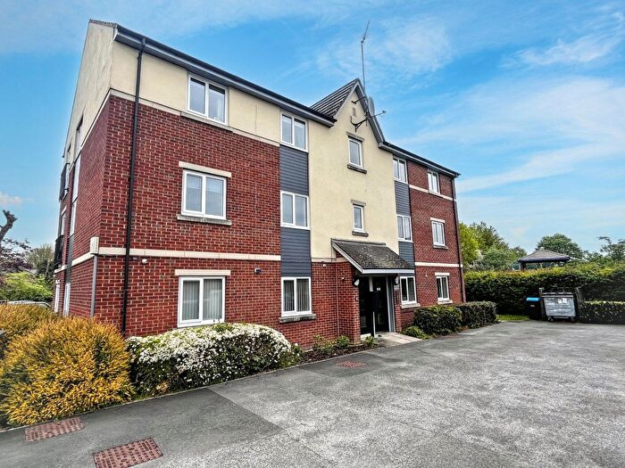 2 Bedroom Flat For Sale In Flat, Appleshaw Close, Knaresborough, HG5