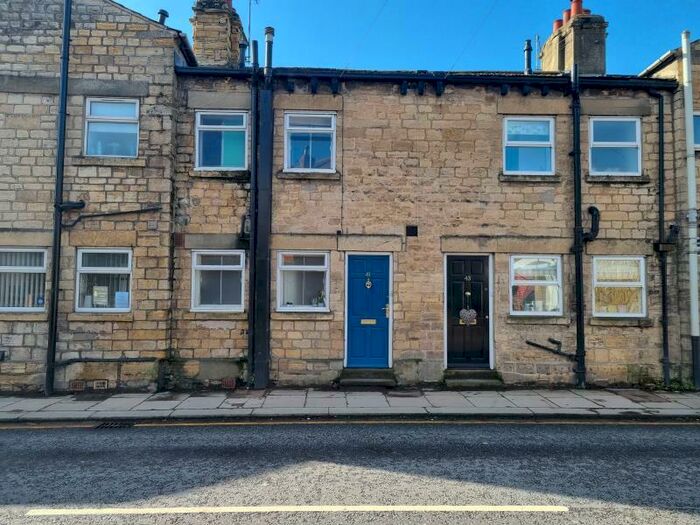 2 Bedroom Terraced House To Rent In Westgate, Wetherby, LS22