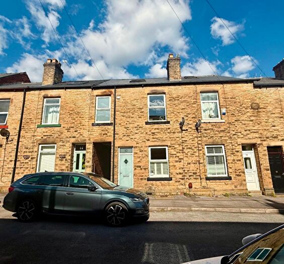 3 Bedroom Terraced House To Rent In Tapton Bank, Sheffield, S10