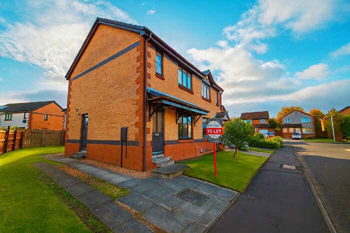 3 Bedroom Semi Detached House To Rent In Bishopsgate Gardens, Glasgow, G21