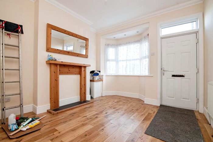 3 Bedroom Terraced House For Sale In Jakeman Road, Birmingham, West Midlands, B12