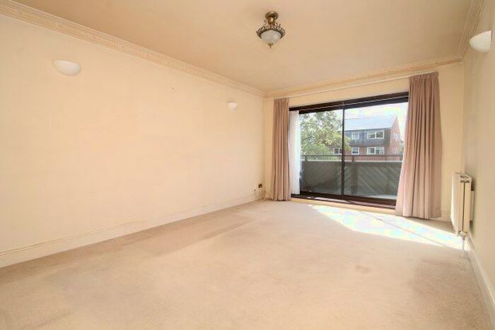 1 Bedroom Flat To Rent In Albemarle Road, Beckenham, BR3