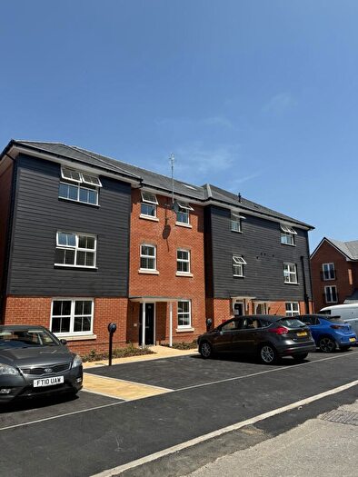 2 Bedroom Flat To Rent In Mayflower Road, Aylesford, Kent, ME20