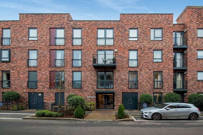 2 Bedroom Apartment To Rent In Letchworth Road Stanmore, HA7