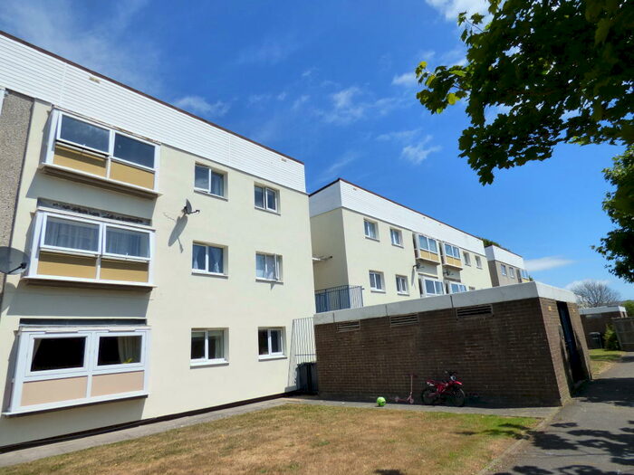 2 Bedroom Flat To Rent In Mandarin Way, Gosport, PO13